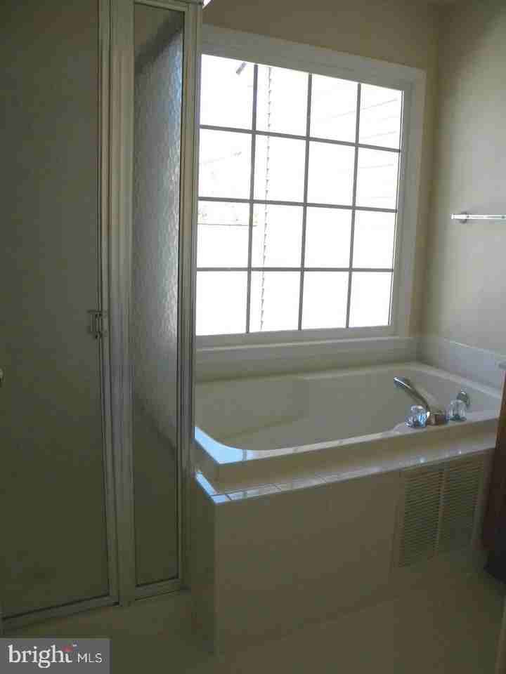225 Deer Meadow Ln - Photo 7 of 14