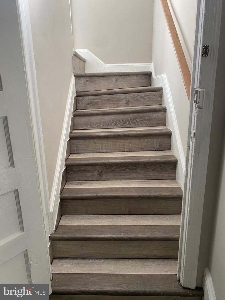 4711 Tecumseh St #1 - Photo 3 of 5