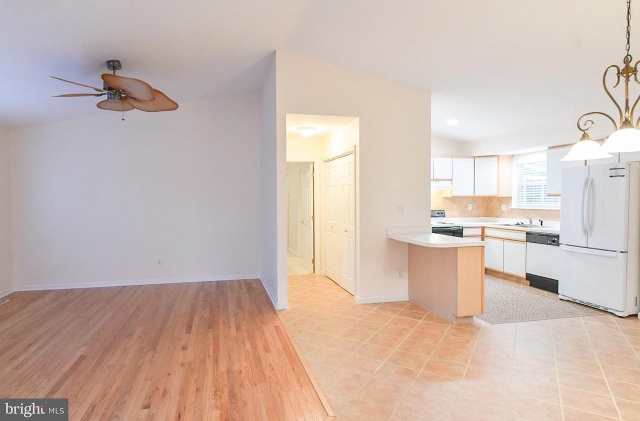 61 Abbyshire Rd - Photo 3 of 15
