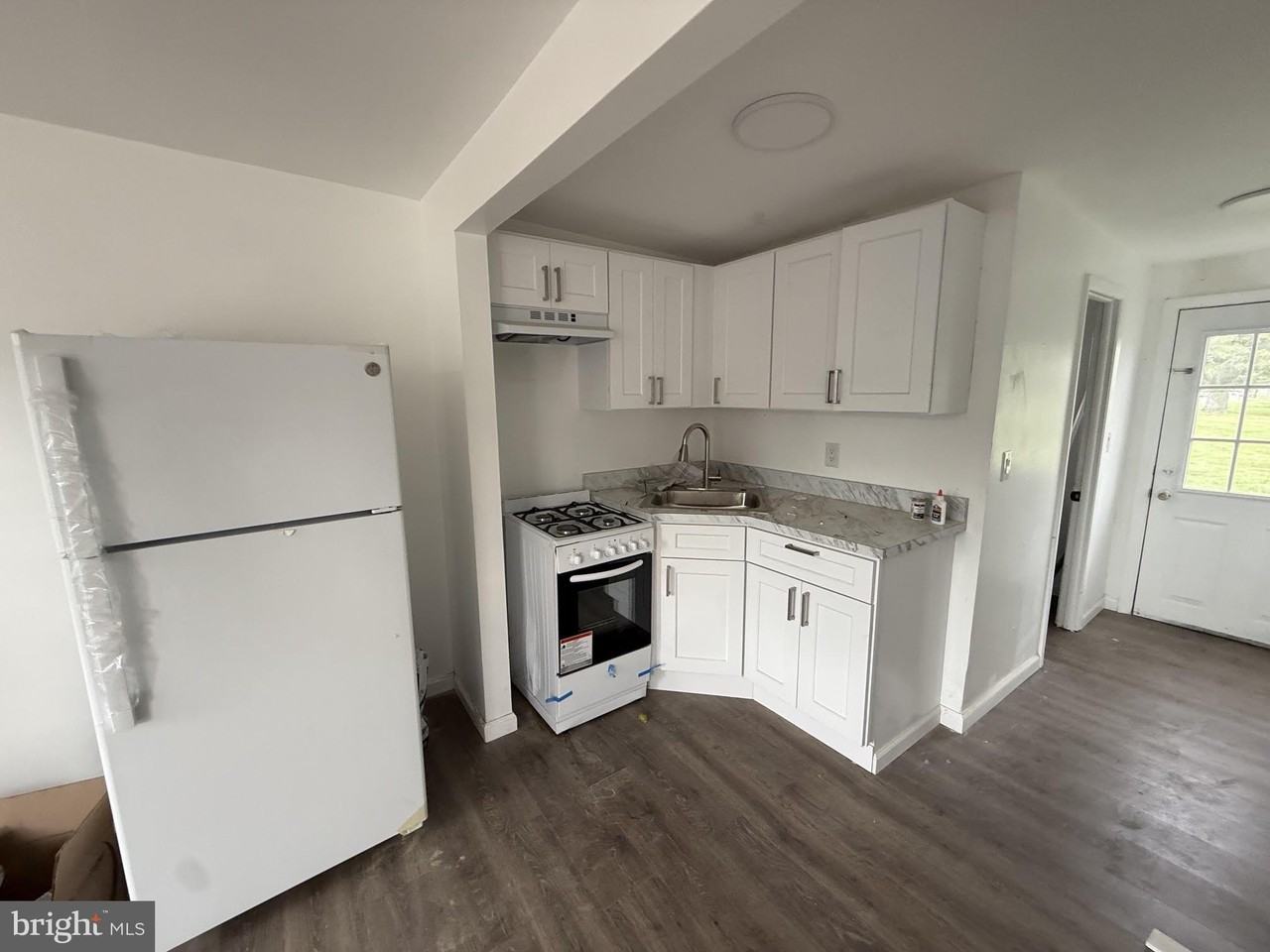 124 E Main St #2