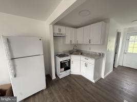 featured image of 124 E Main St #2