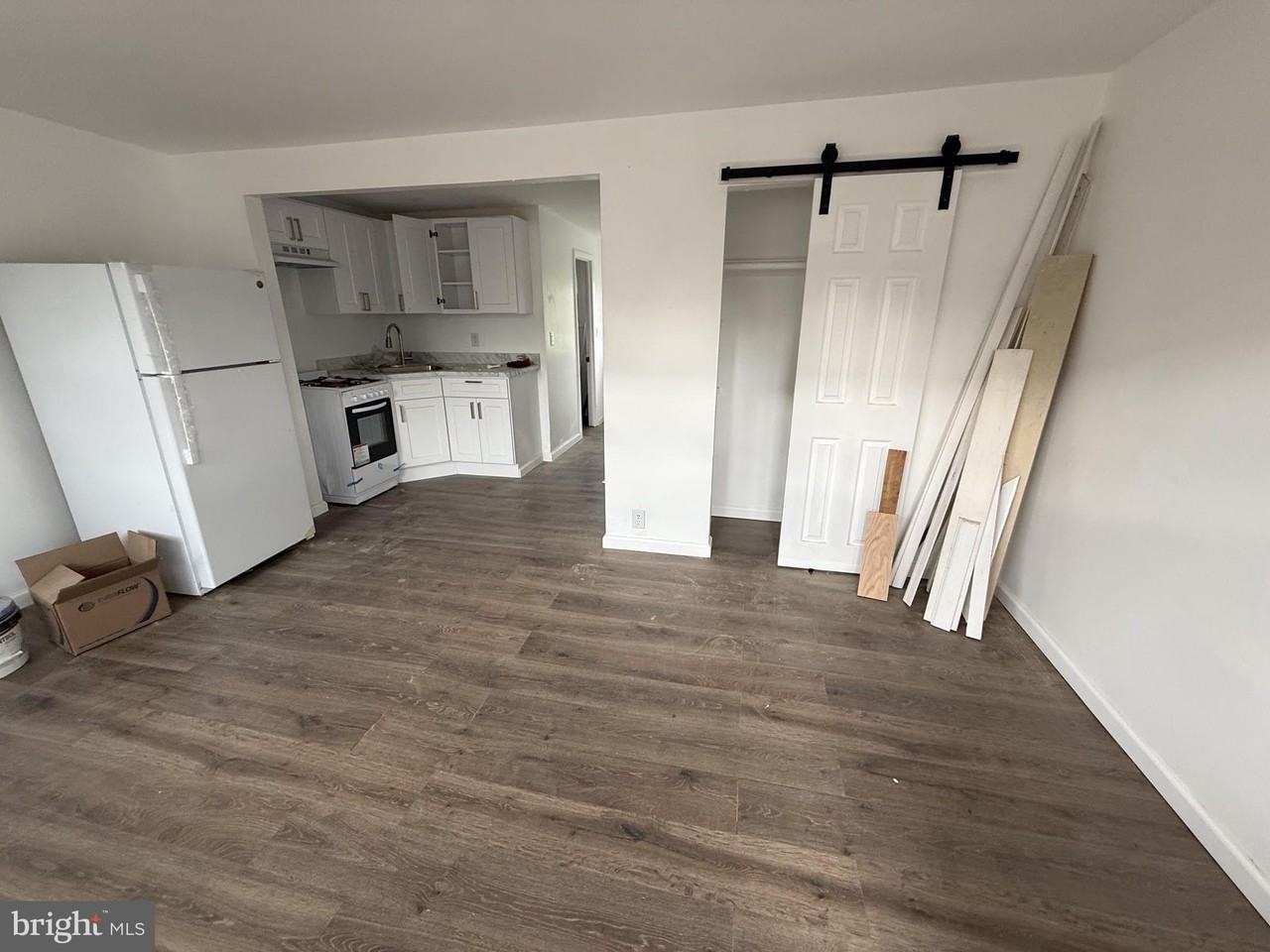 124 E Main St #D - Photo 2 of 12