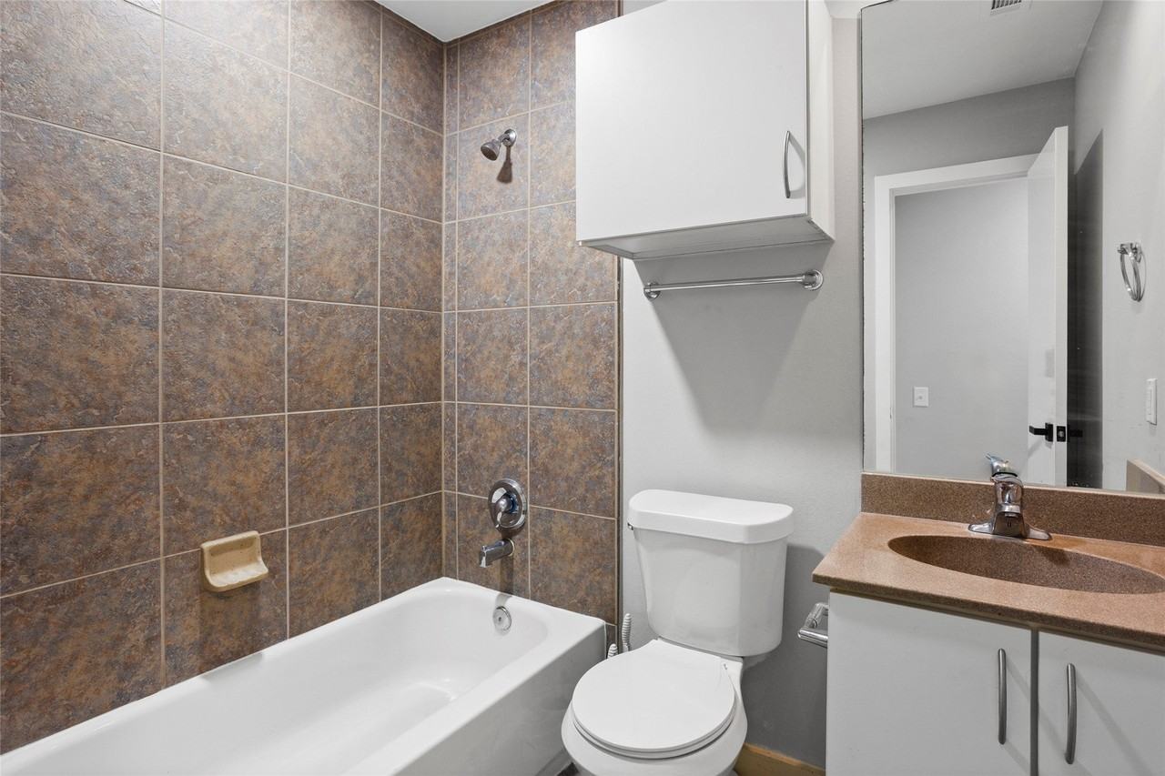 6933 Yellowstone Way Dr - Photo 7 of 29