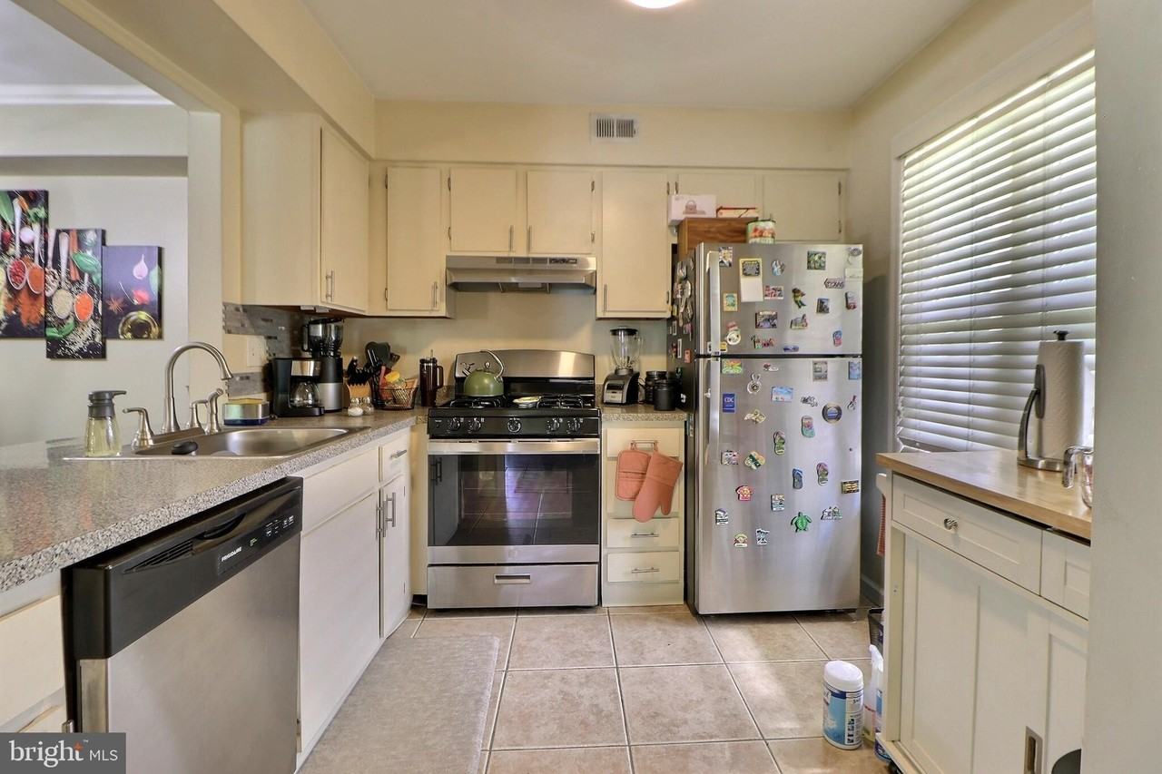 1807-A Sedgefield Dr - Photo 4 of 25