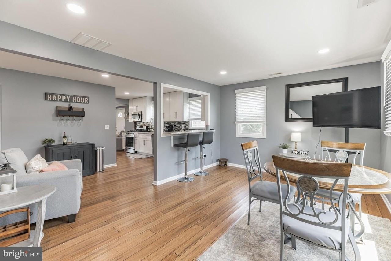 215 W Gloucester Pike - Photo 3 of 34