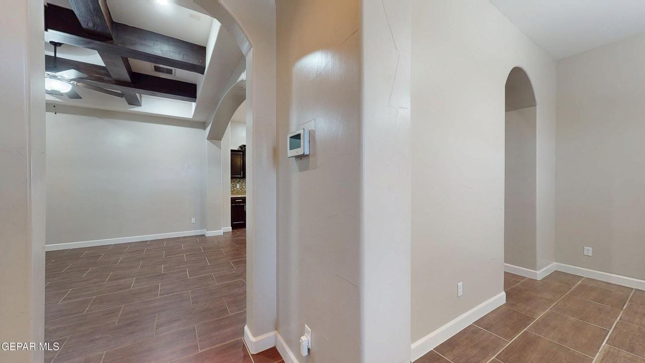 7169 N Skies Ln - Photo 2 of 50