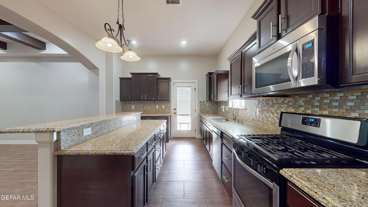 7169 N Skies Ln - Photo 7 of 50