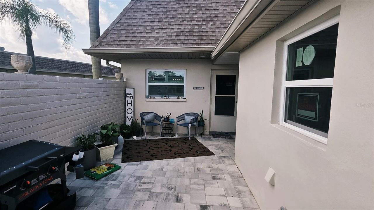 338 Boca Ciega Point Blvd N - Photo 2 of 32