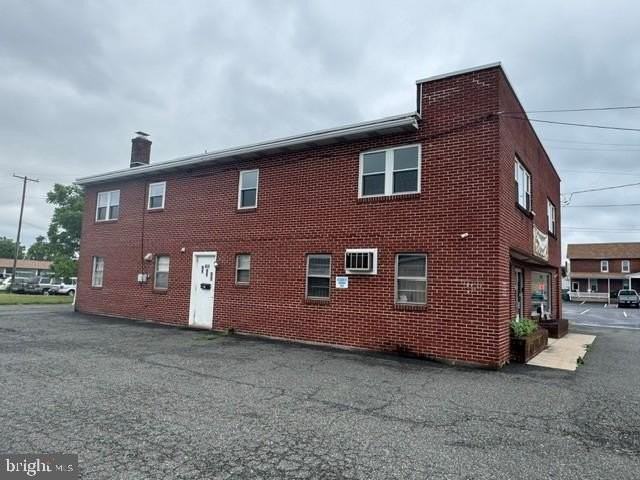 859 Main St