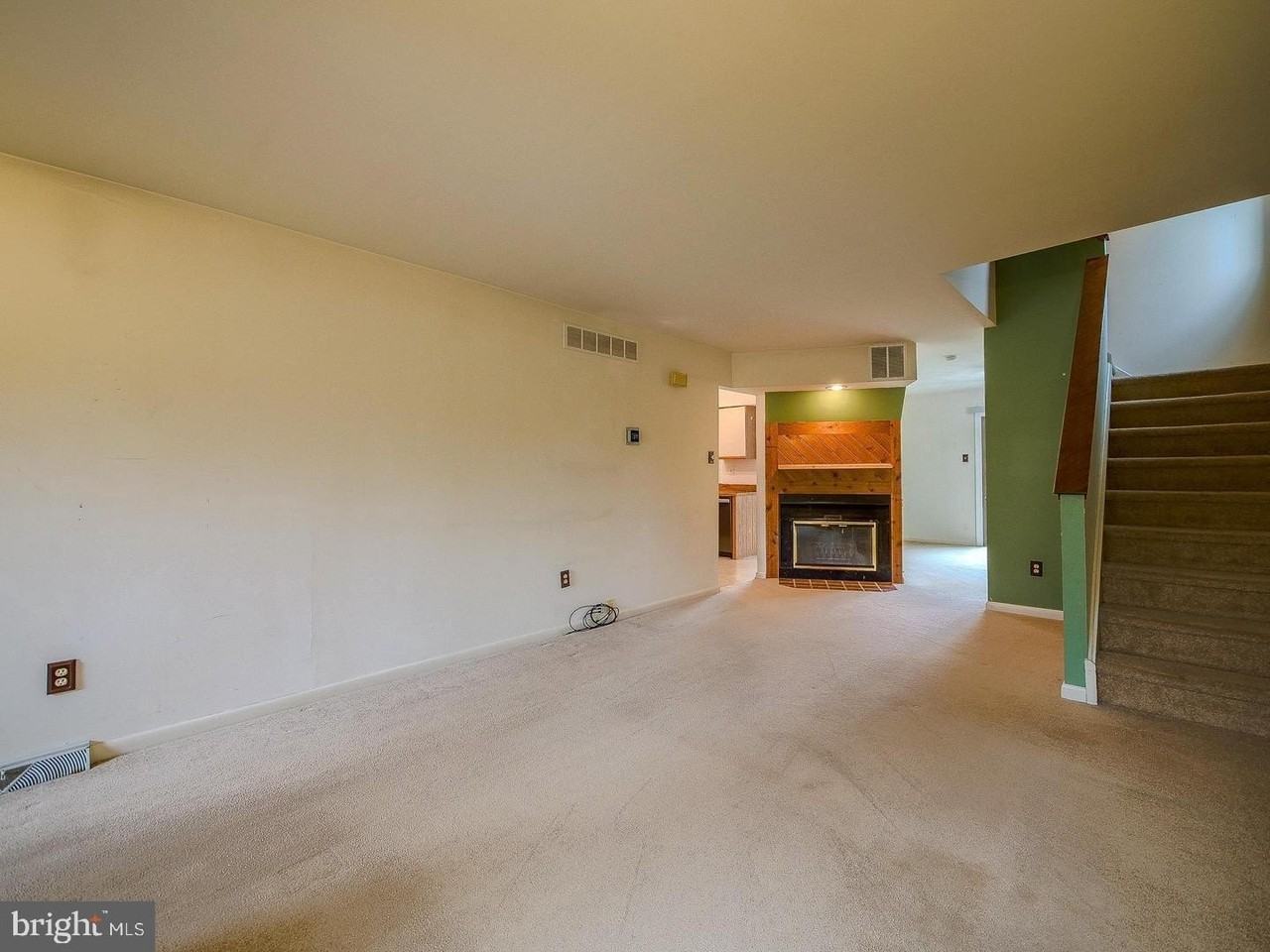 1001 Winfield Ct - Photo 4 of 50