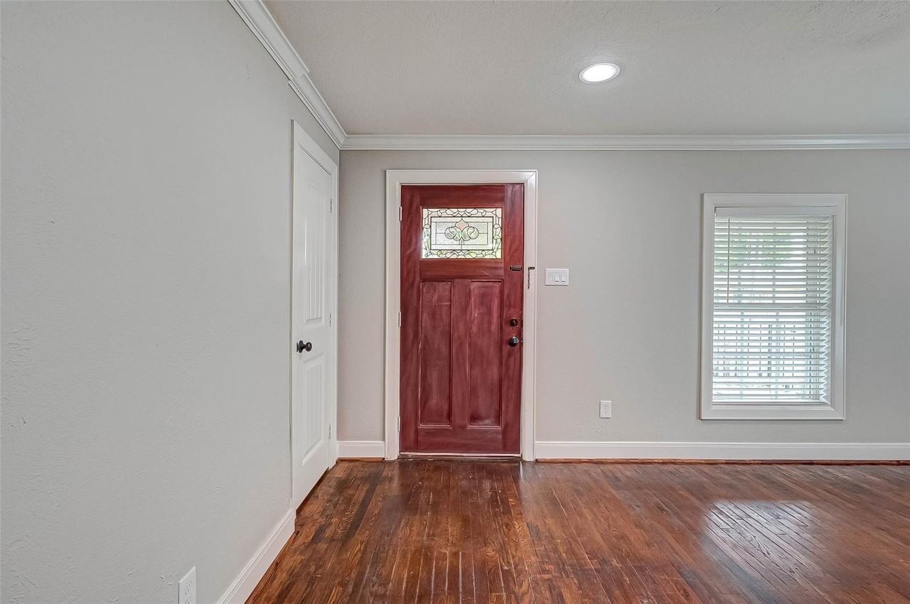 1510 Walton St - Photo 3 of 32