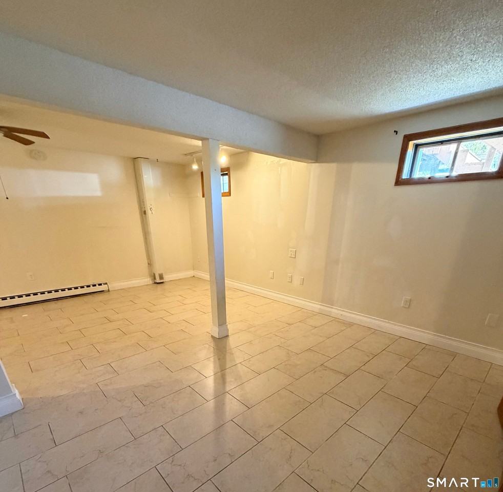 33 River St - Photo 2 of 11