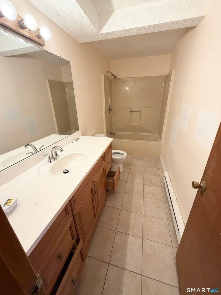 33 River St - Photo 5 of 11