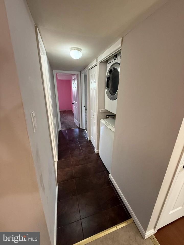 9841 Northeast Ave #22 - Photo 6 of 12