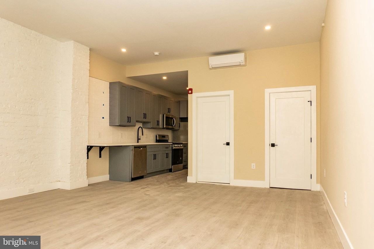 223 S 44th St #3F - Photo 6 of 13