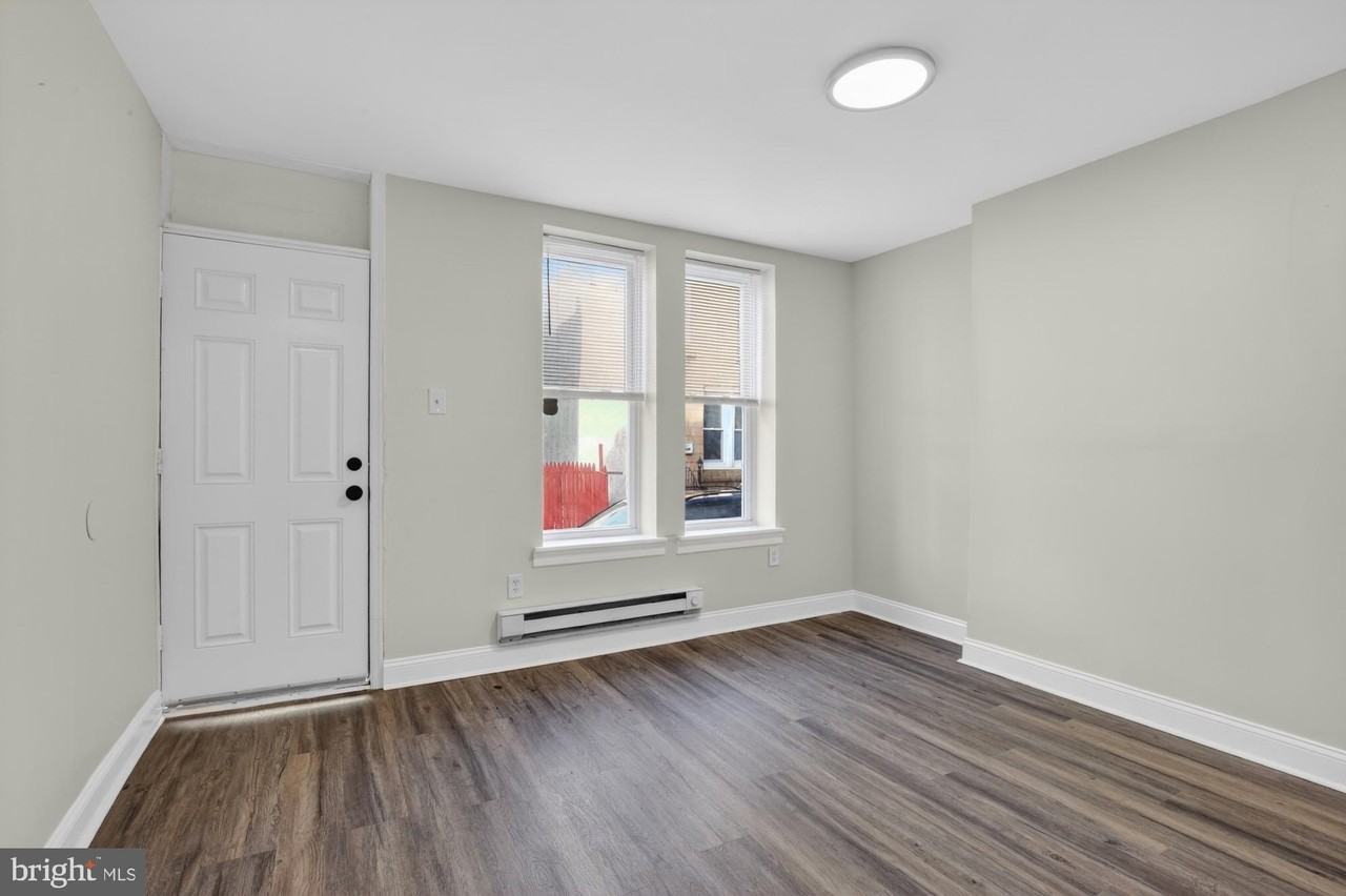 1729 N Bambrey St - Photo 5 of 25