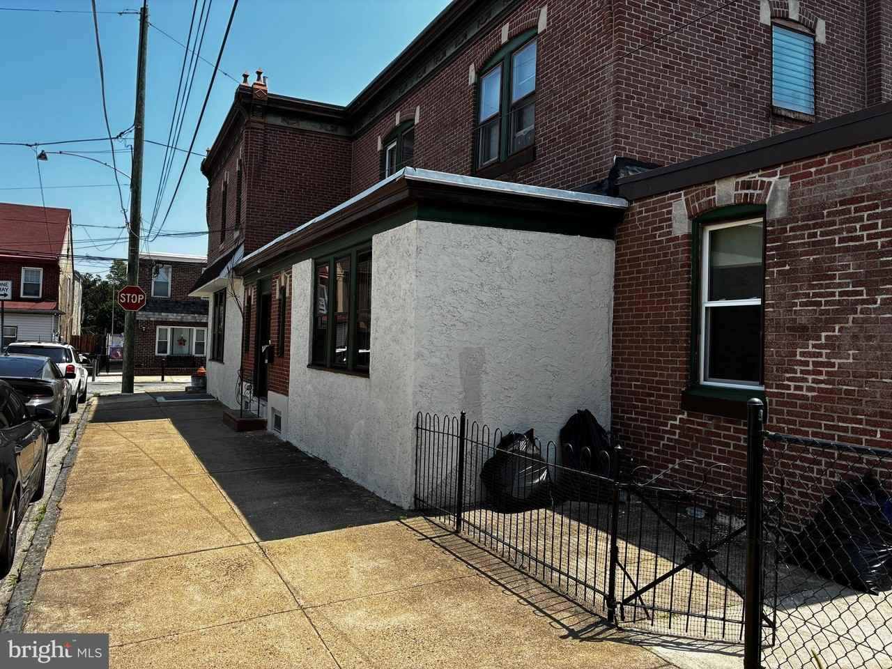 2728 Ash St - Photo 2 of 11