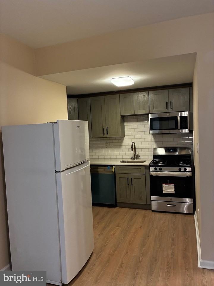 2728 Ash St - Photo 6 of 11