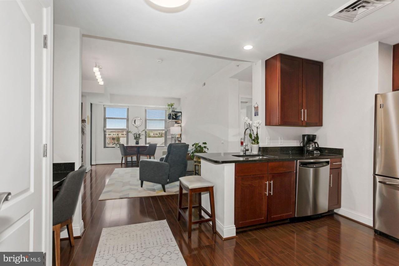 525 N Fayette St #413 - Photo 6 of 45