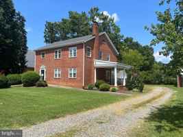 featured image of 221 N Main St #A
