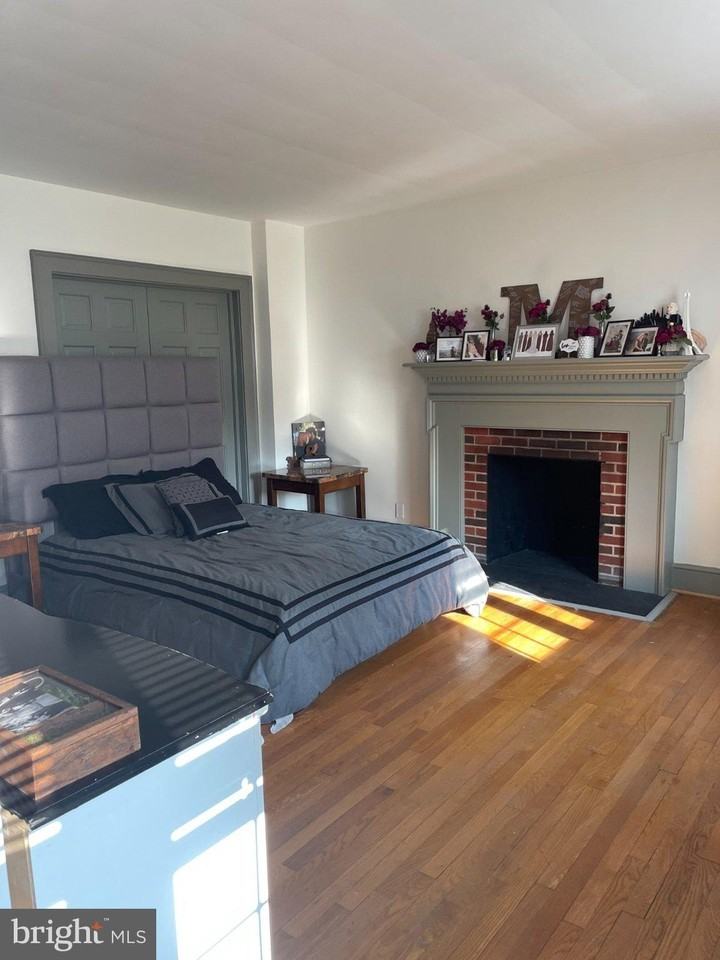 221 N Main St #A - Photo 4 of 16
