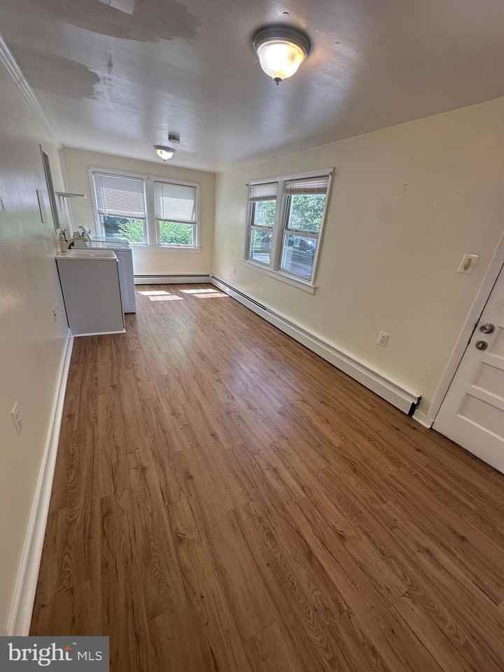 6501 Glenbard Ct - Photo 4 of 16