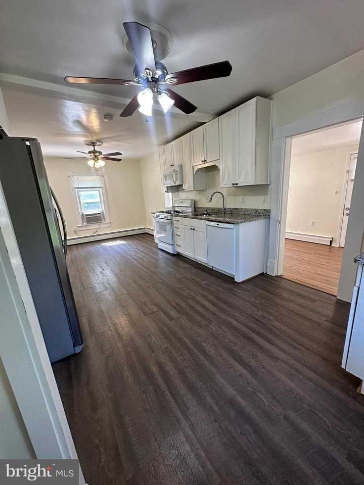 6501 Glenbard Ct - Photo 6 of 16