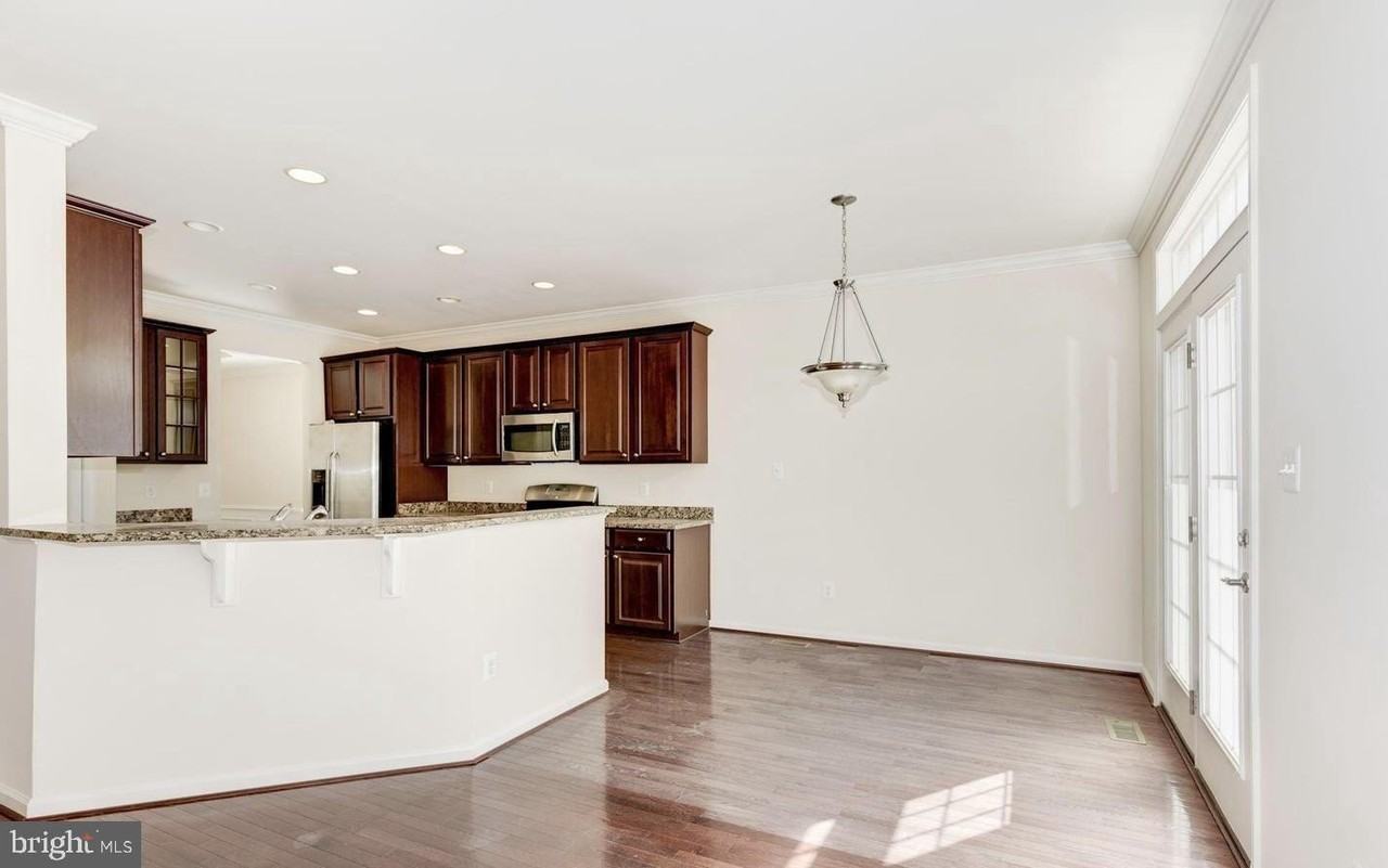 3795 Louise Ave - Photo 5 of 29