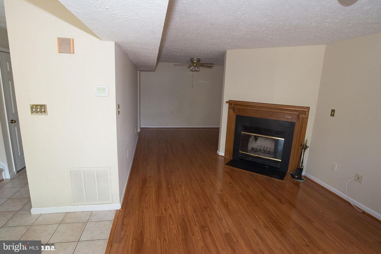 6128B Hoskins Hollow Cir - Photo 3 of 34