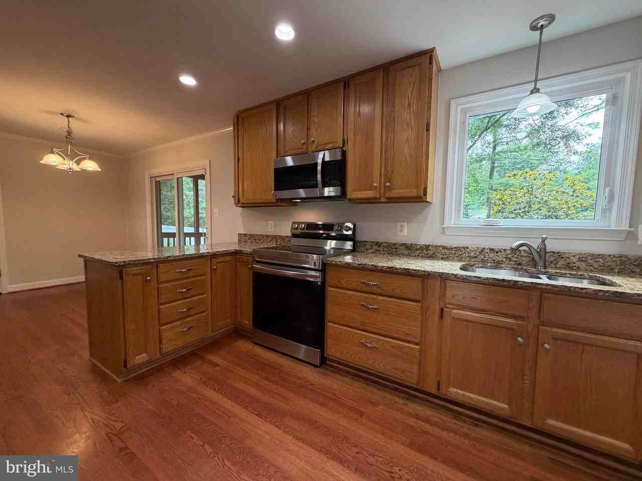 7216 Reservation Dr - Photo 6 of 44