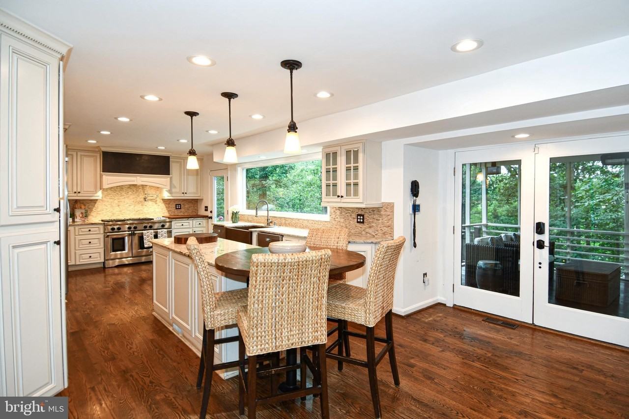 12134 Holly Knoll Cir - Photo 7 of 50