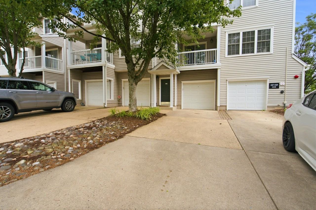 12825 Fair Briar Ln - Photo 3 of 35