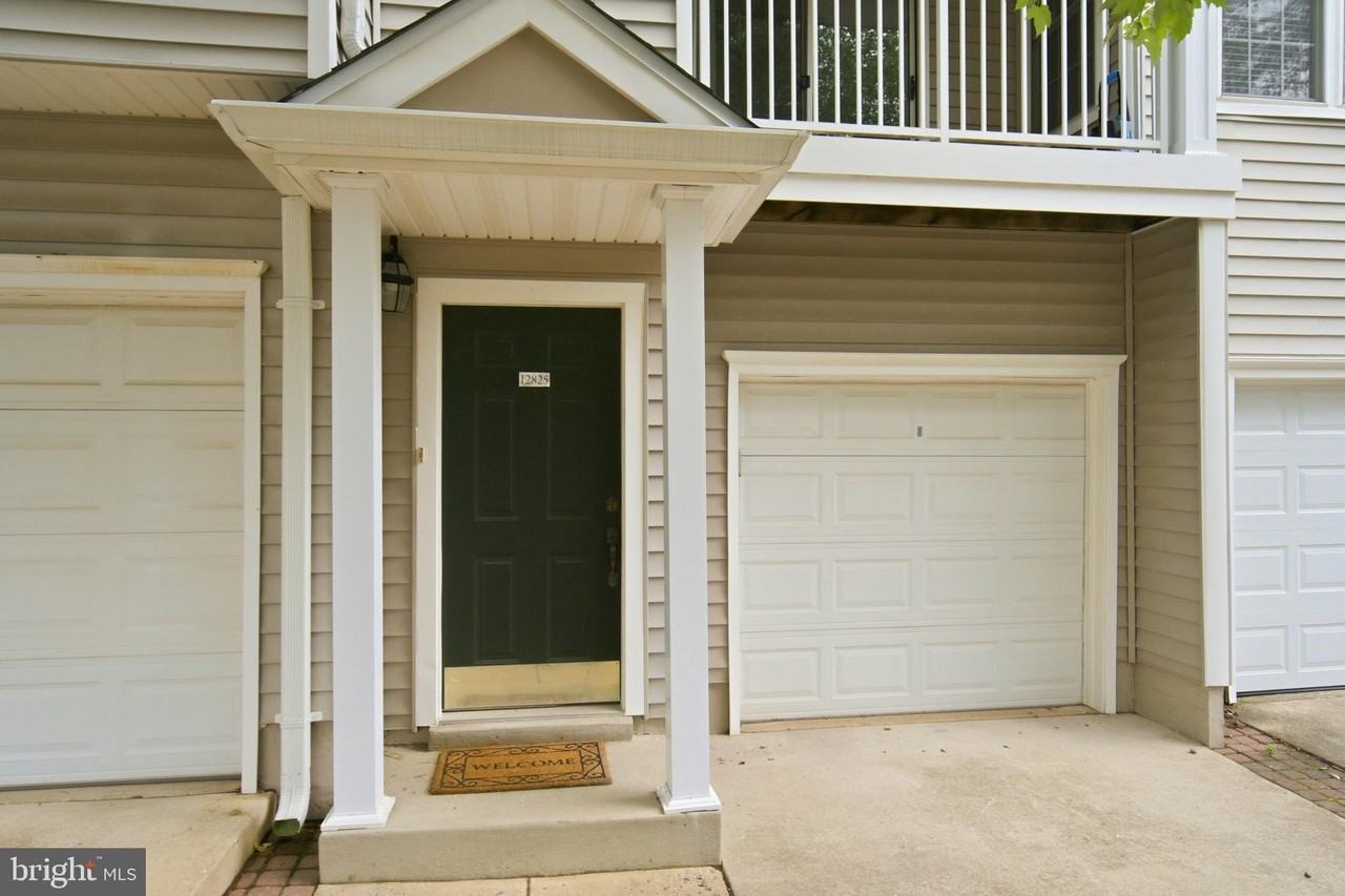 12825 Fair Briar Ln - Photo 4 of 35