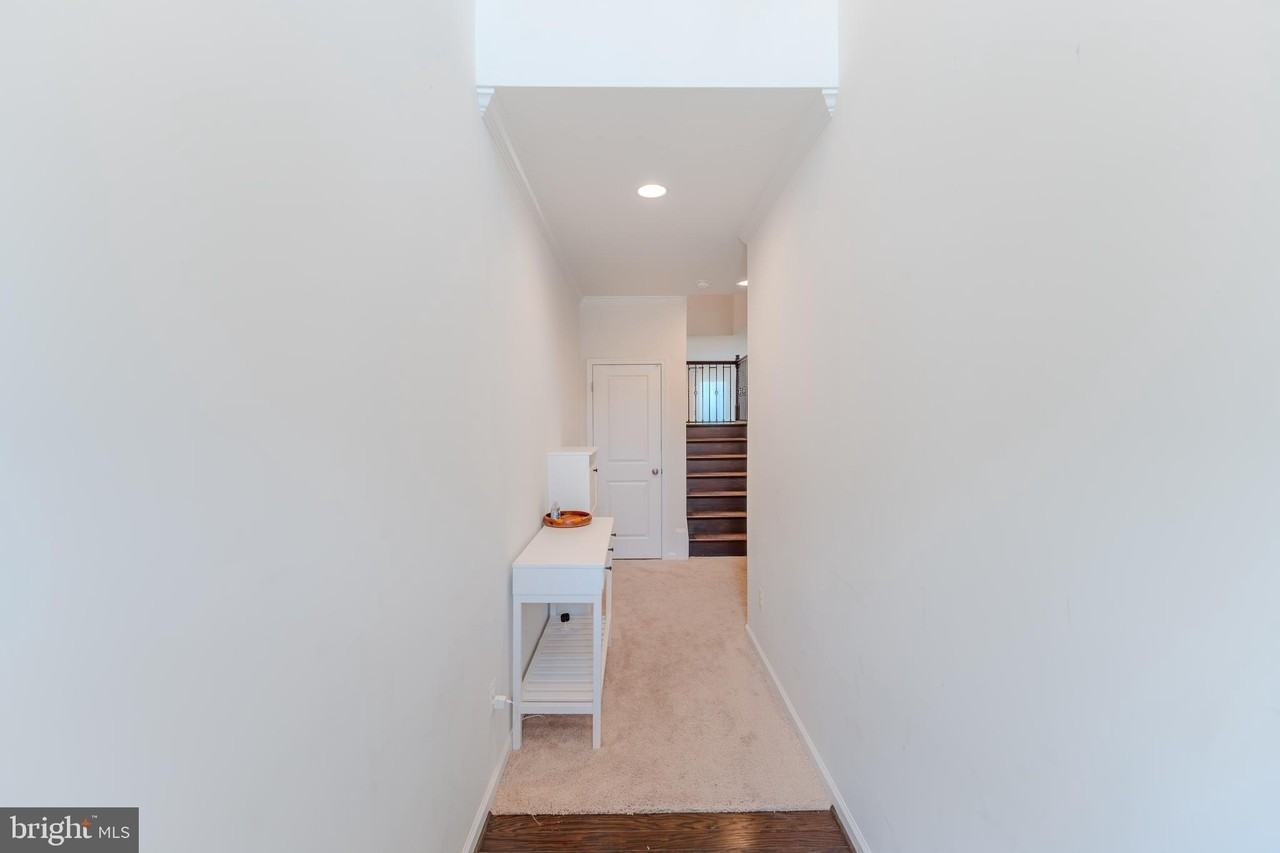 42506 Dogwood Glen Sq - Photo 5 of 47