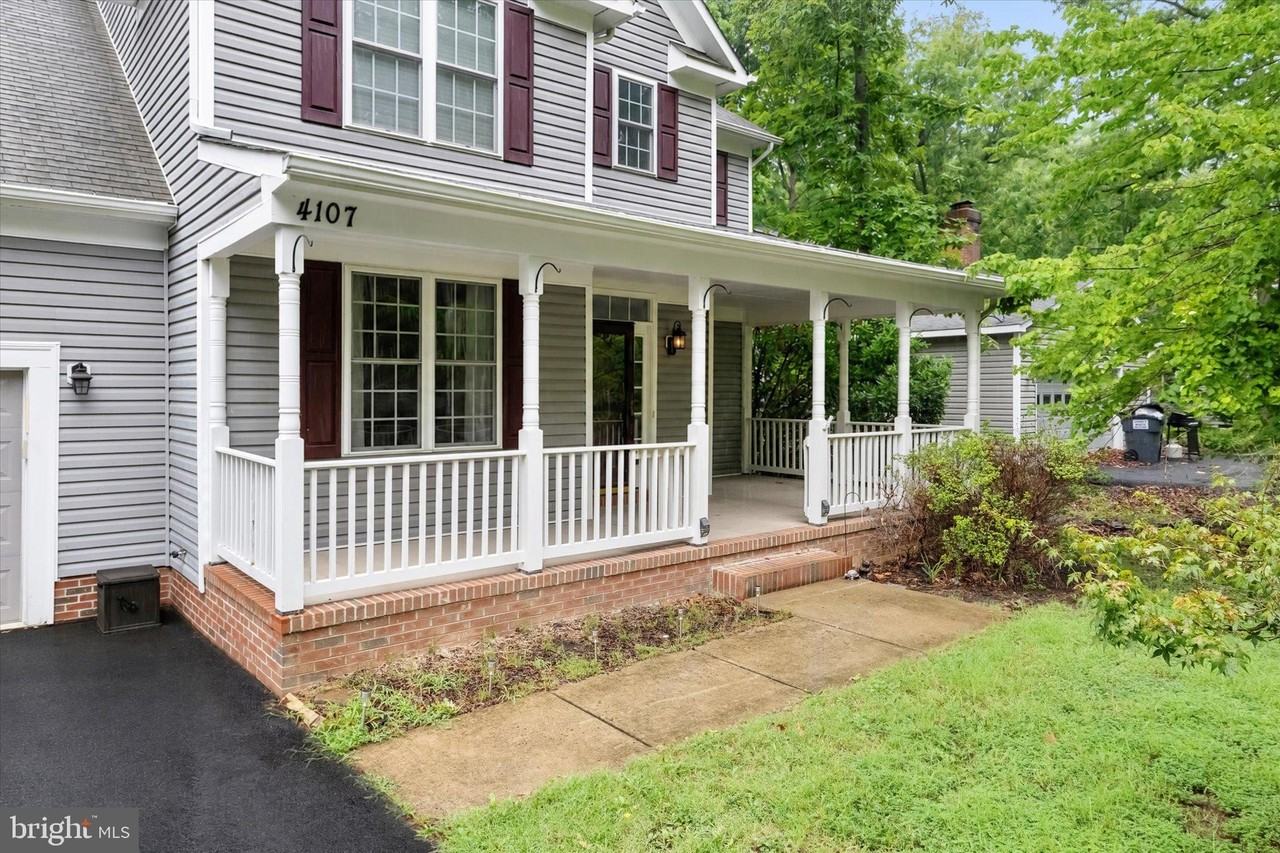 4107 Lakeview Pkwy - Photo 4 of 50
