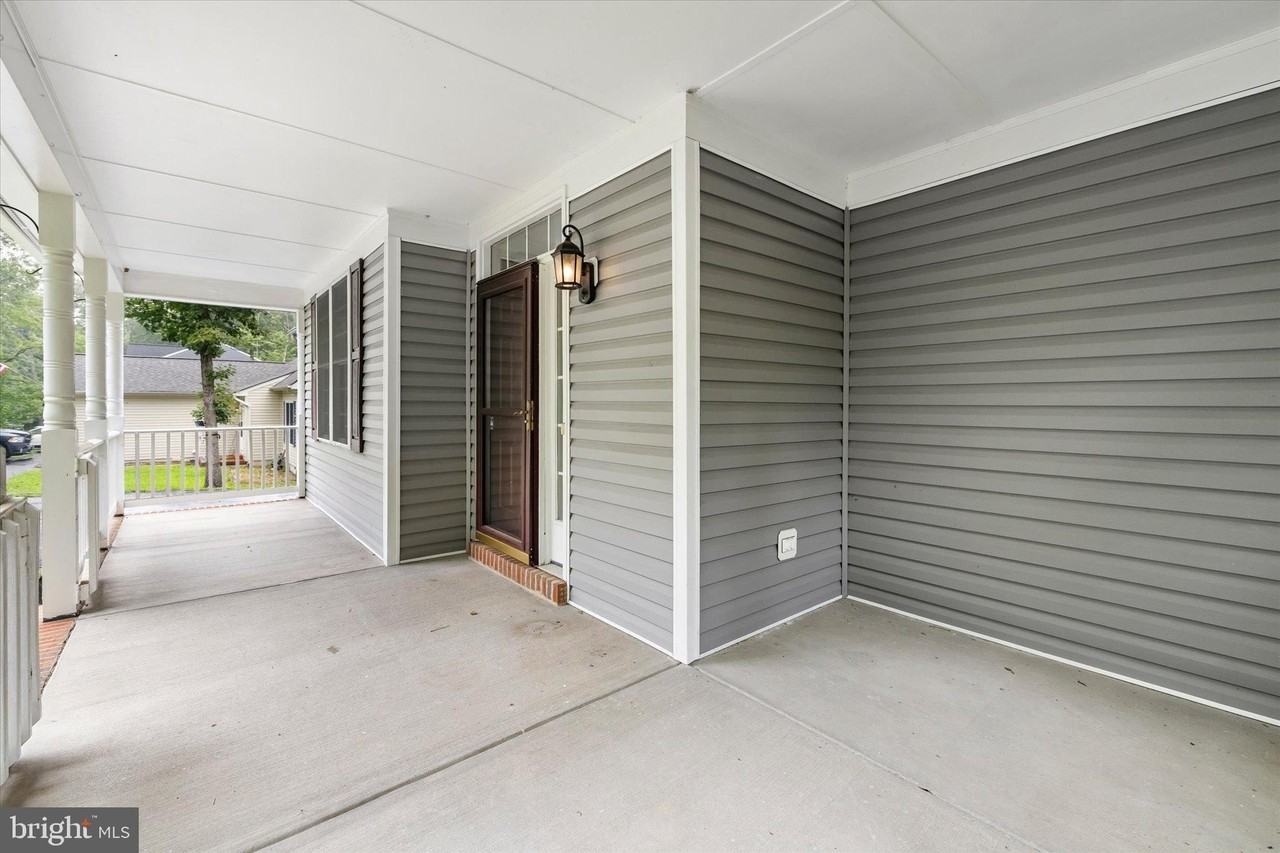 4107 Lakeview Pkwy - Photo 5 of 50