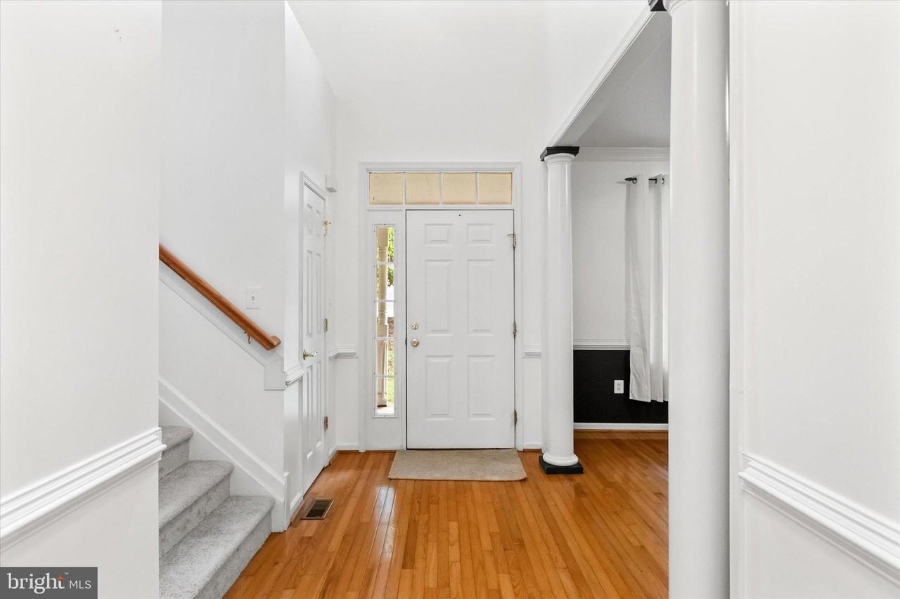 4107 Lakeview Pkwy - Photo 6 of 50