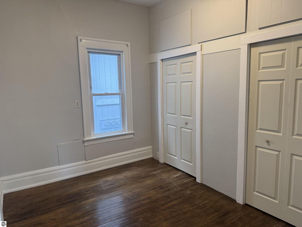 415 E State St - Photo 6 of 17