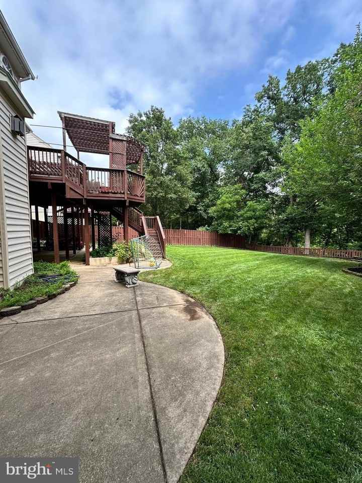 9255 Bowers Brook Pl - Photo 6 of 11