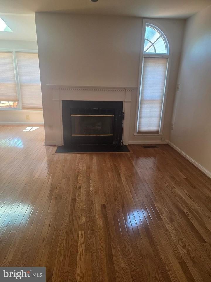 7766 Black Horse Ct - Photo 5 of 32