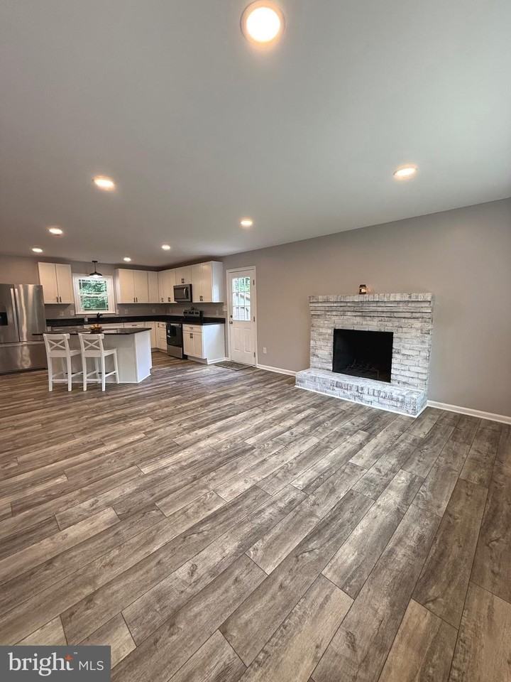 238 Betty Lewis Dr - Photo 3 of 28