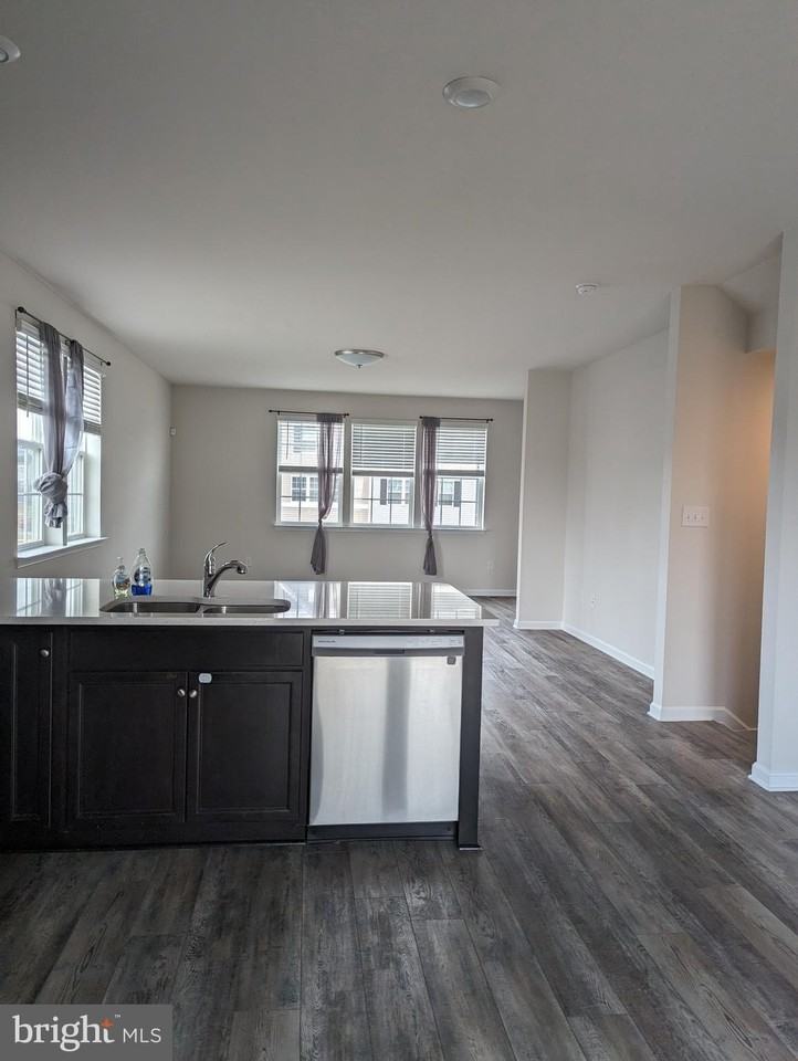64 Vespucci Ln - Photo 2 of 23