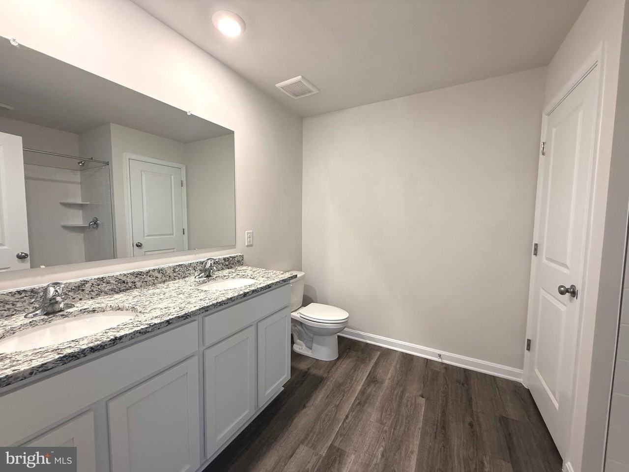 223 Orpington Dr - Photo 5 of 21