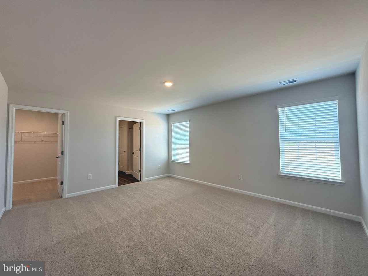 223 Orpington Dr - Photo 6 of 21