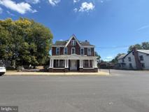 703 2nd St #B - Photo 1 of 1