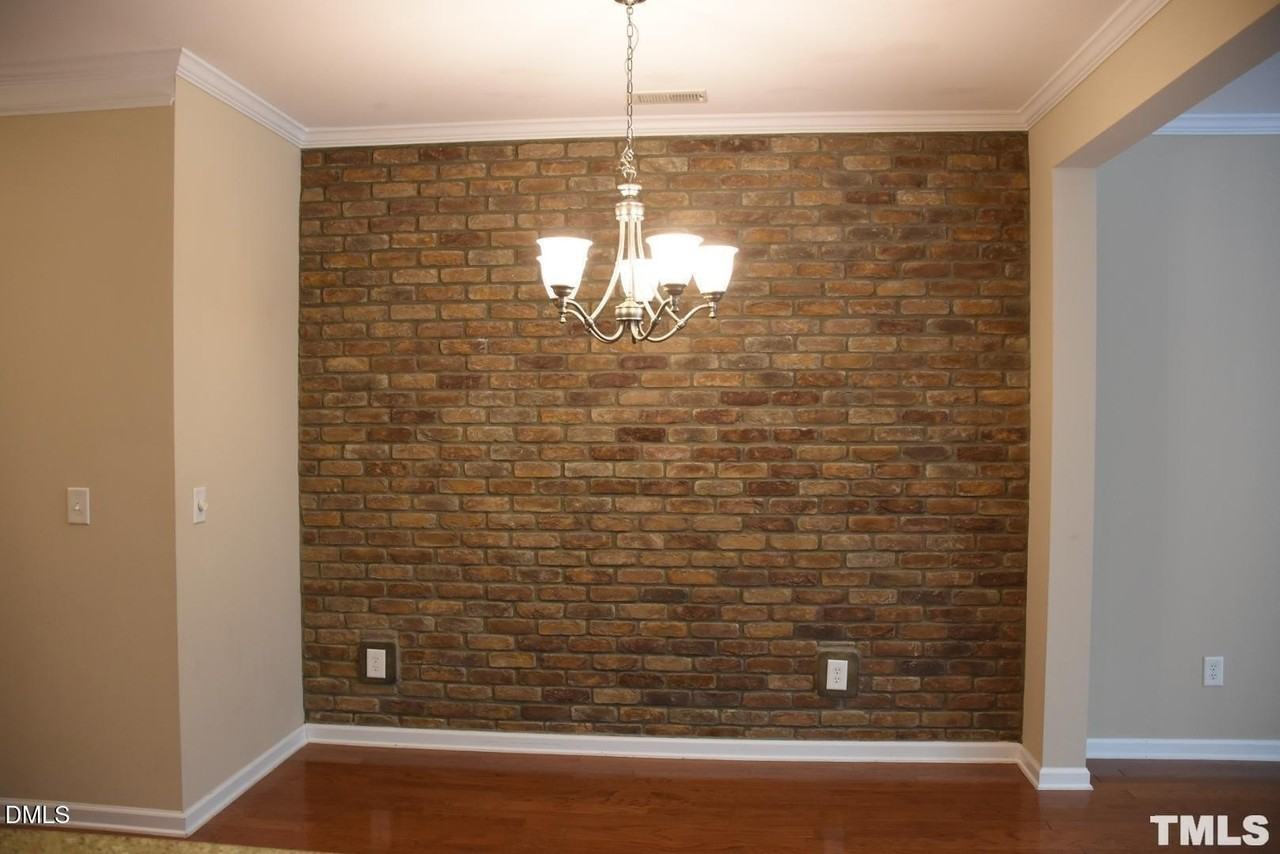 219 Murray Glen Dr - Photo 6 of 17
