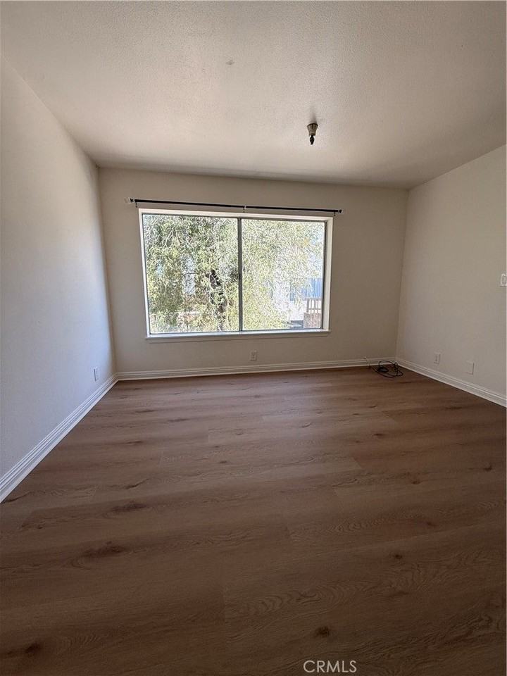 620 N Mar Vista Ave - Photo 3 of 15