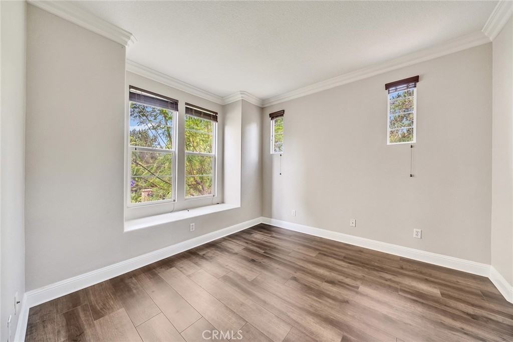 329 Tall Oak - Photo 3 of 47