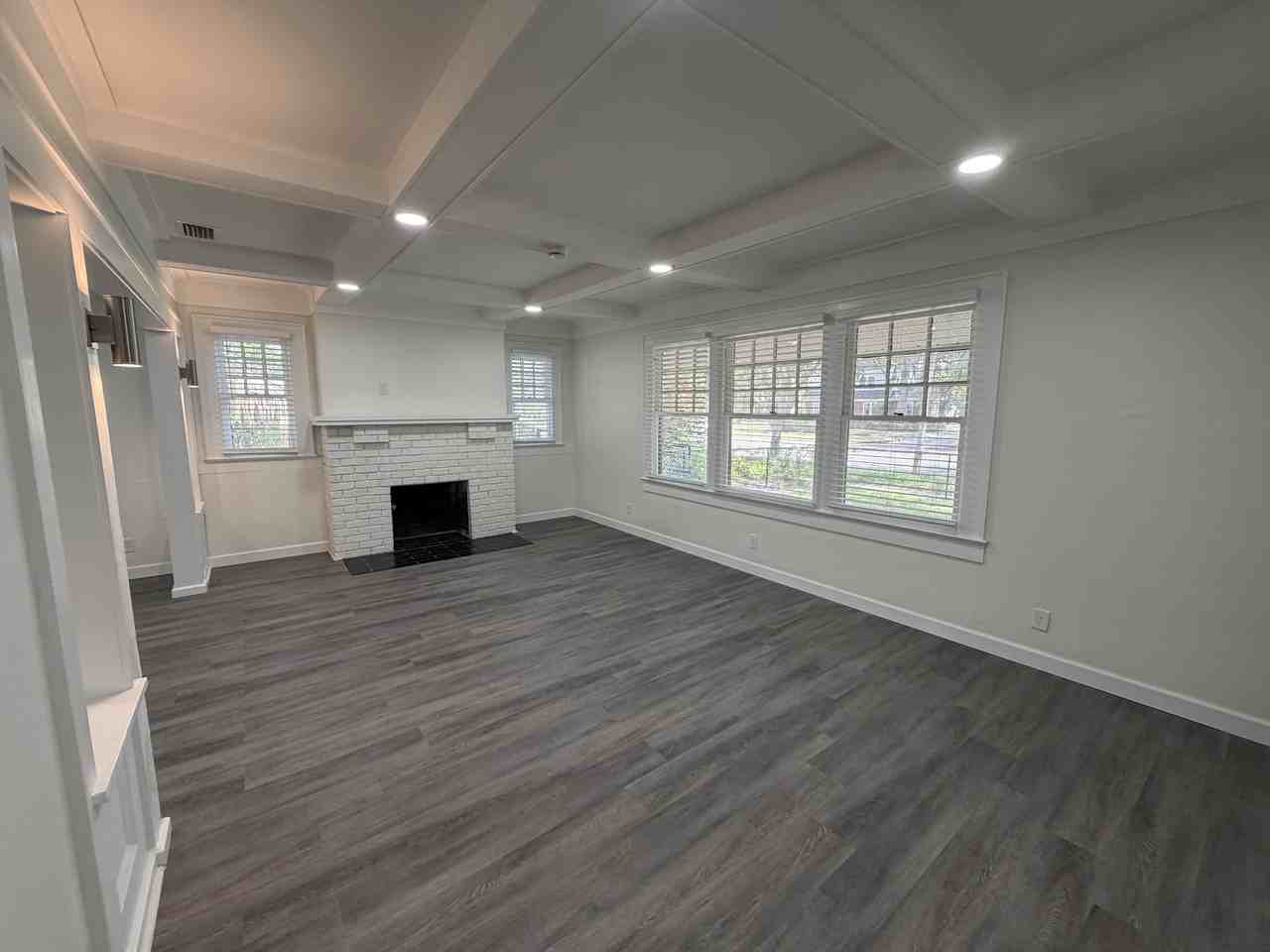 2749 1st Ave N - Photo 5 of 20