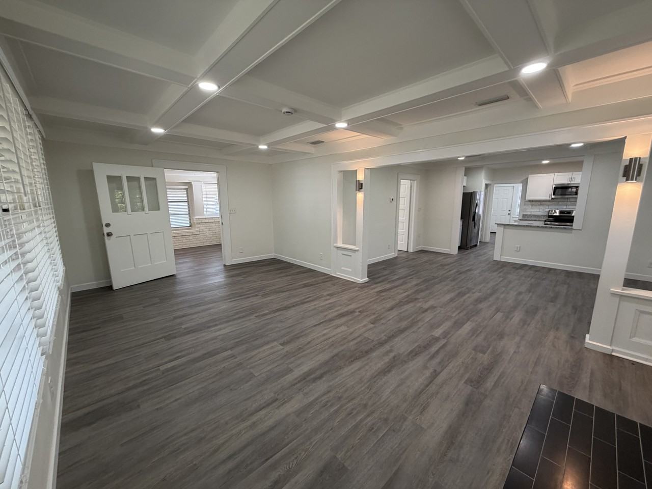 2749 1st Ave N - Photo 6 of 20